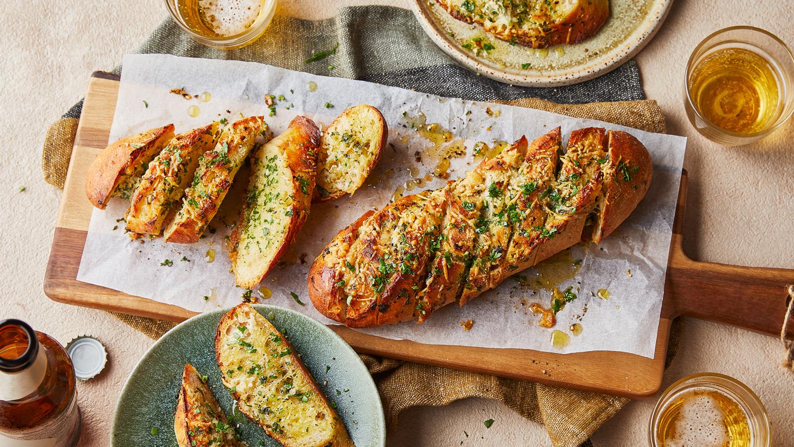 Classic garlic bread