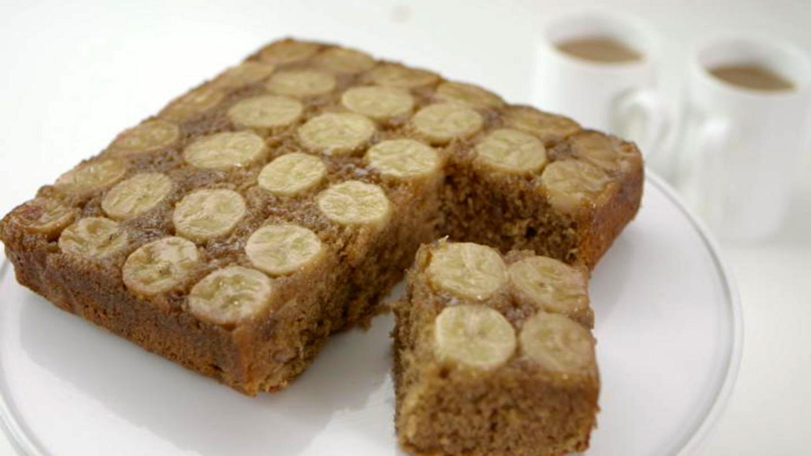 Dulce and banana traybake 