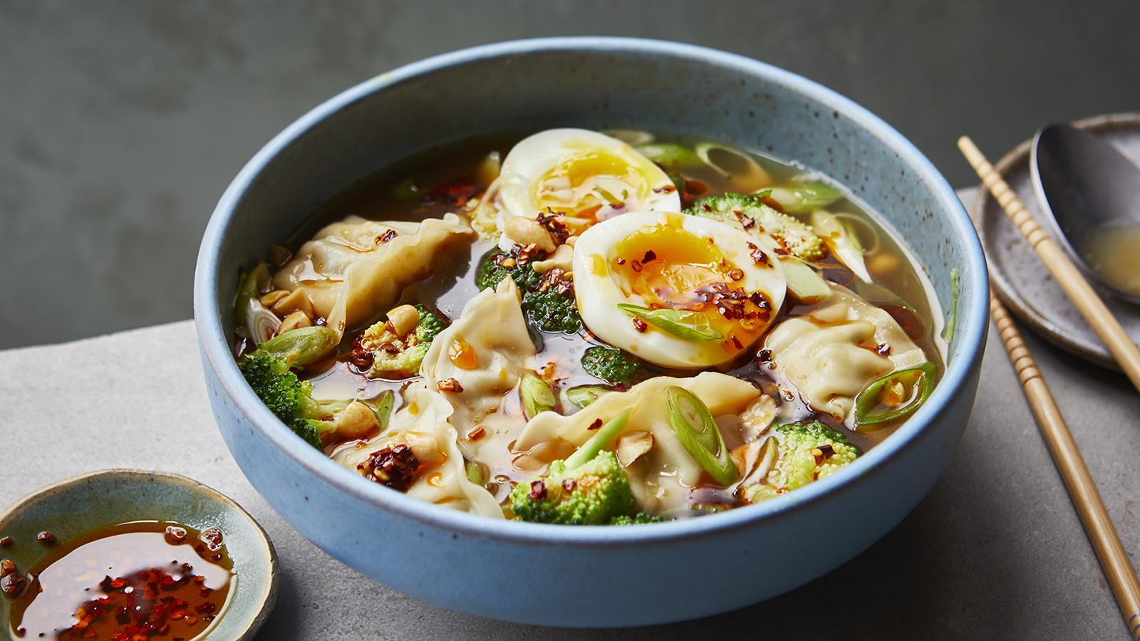 Easy gyoza soup 