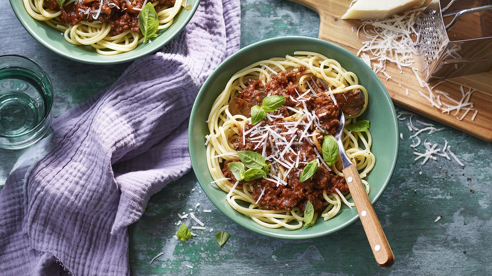 Easy slow cooker spaghetti bolognese