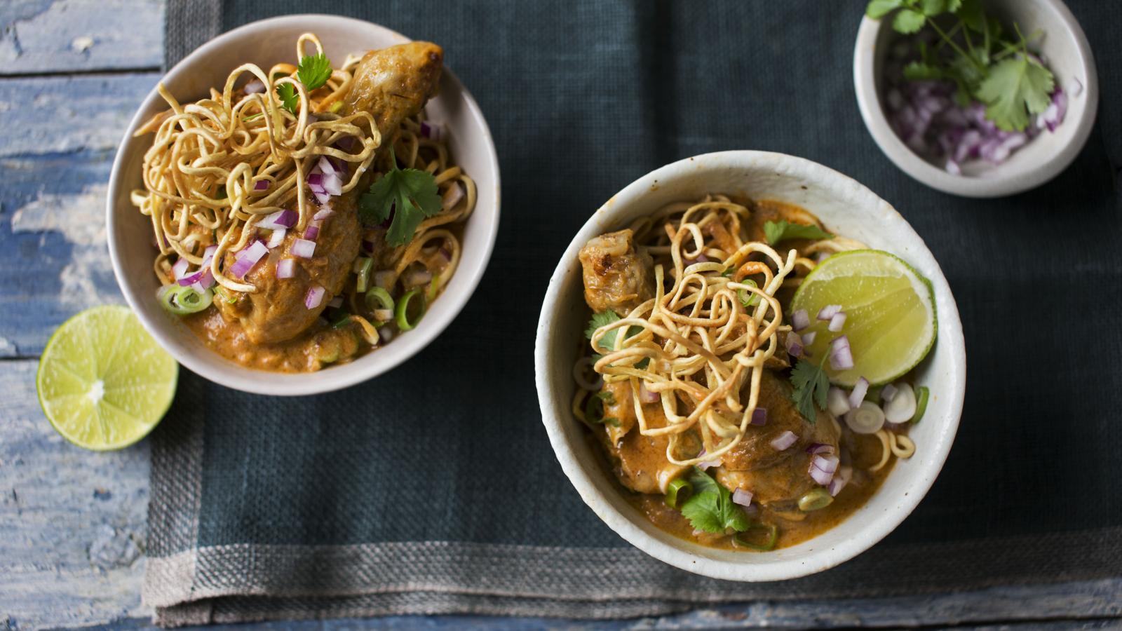 Khao soi noodles 