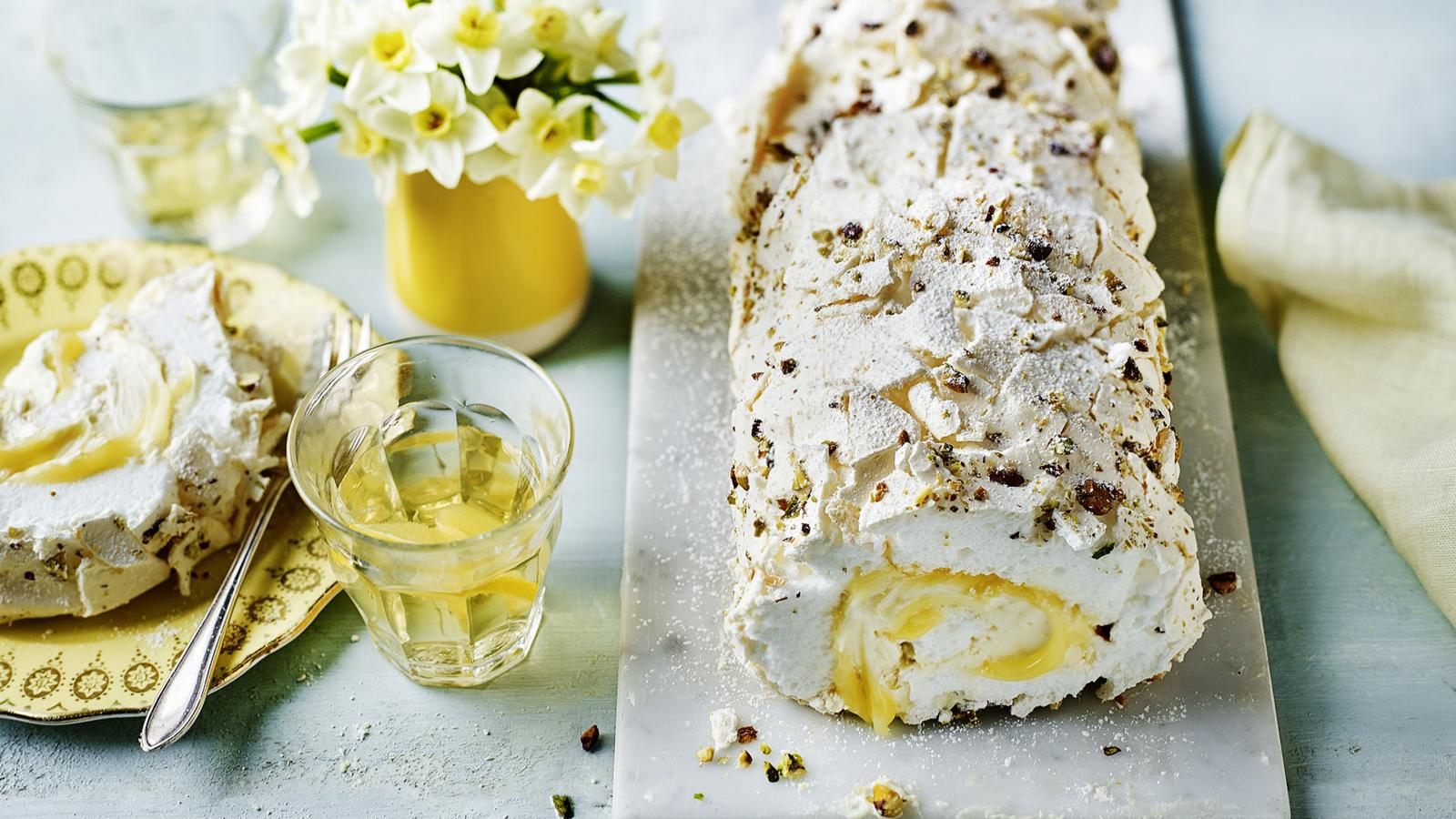 Lemon meringue roulade with pistachio