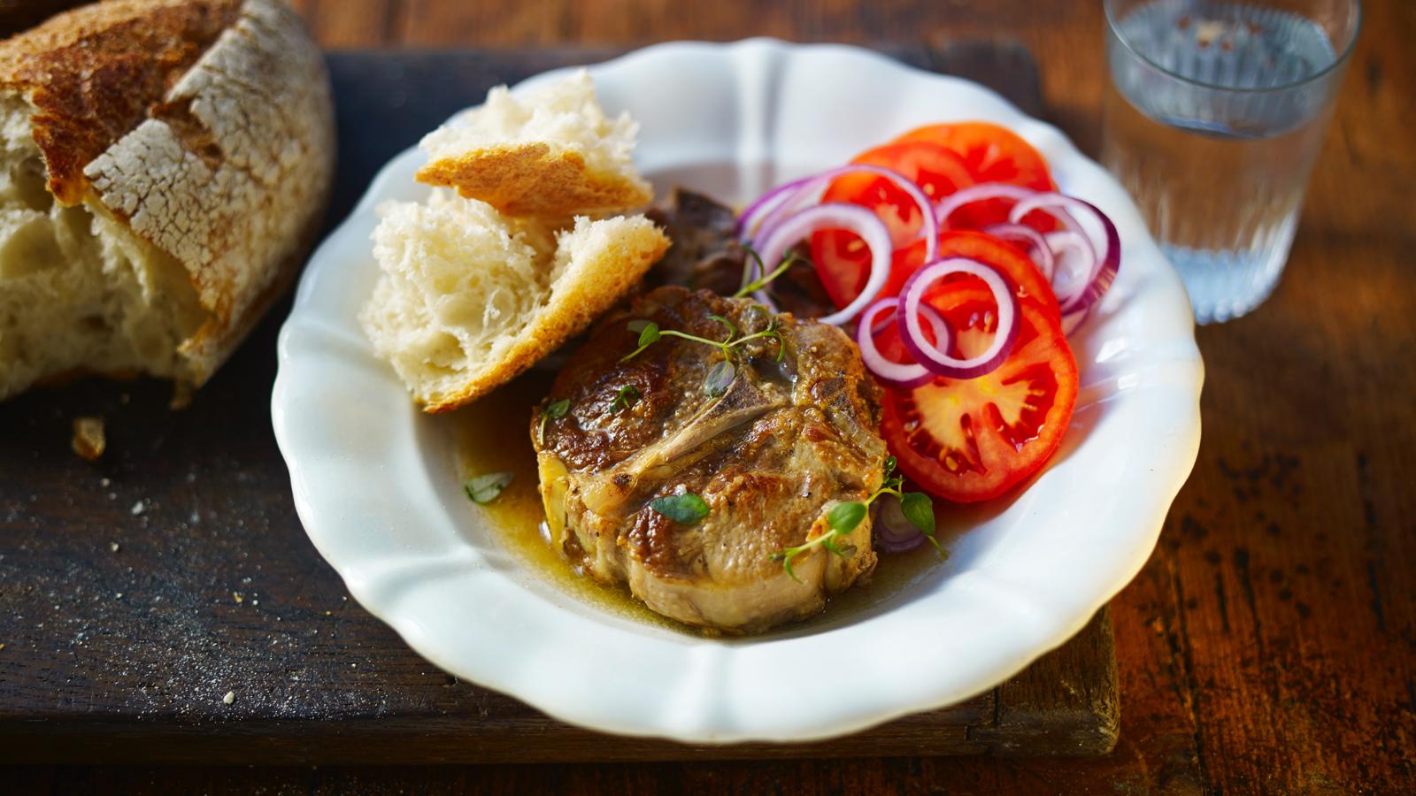 Neck of lamb with lemon and thyme