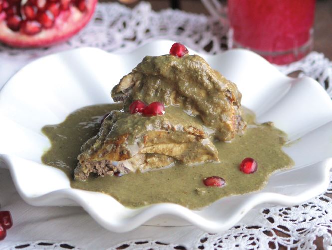 Chicken in Walnut and Pomegranate Sauce