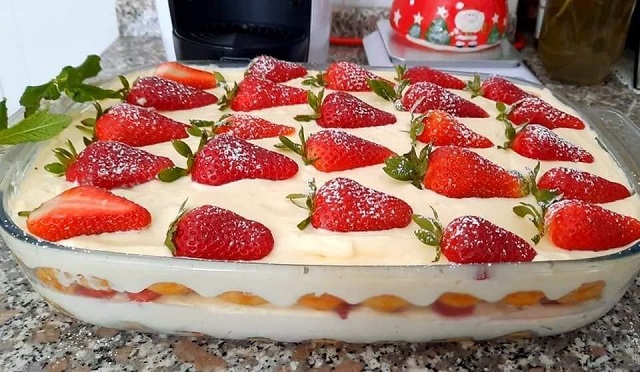 Strawberry Tiramisu