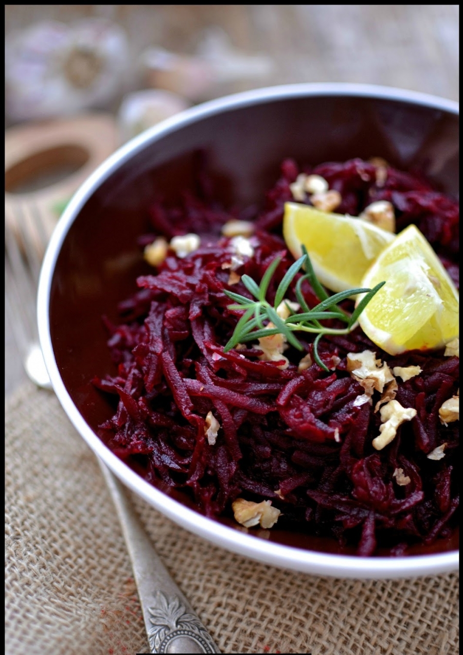 Beetroot Salad with Walnuts