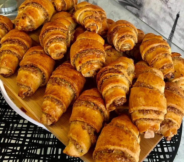 Walnut Rolls