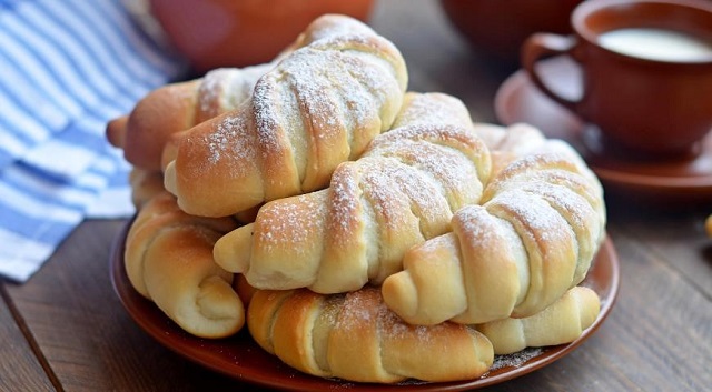 Sour Cream Croissants